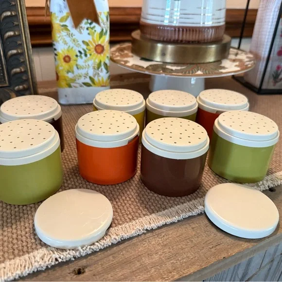vintage Tupperware stacking spice shakers in harvest colors 1970s kitchen retro - Picture 2 of 6
